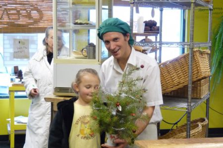 Kettle Valley Bakery hosts Christmas fun day for children