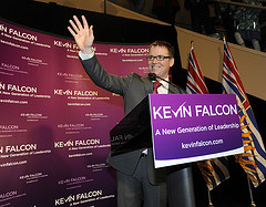 Liberal leadership candidate Kevin Falcon chats with the Boundary