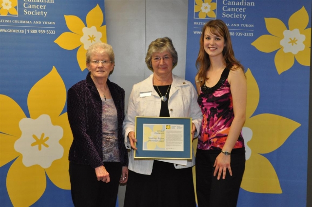 Kootenay Region team receives national Cancer Society award