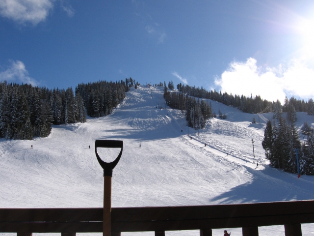 Phoenix Ski Hill receives government grant