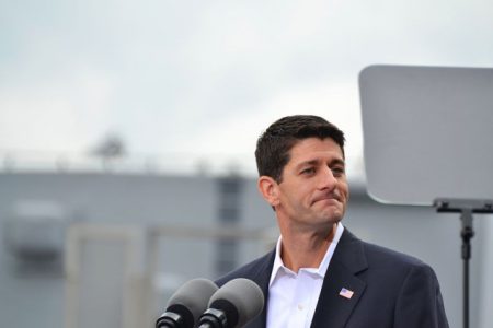 Romney announces running mate Congressman Ryan