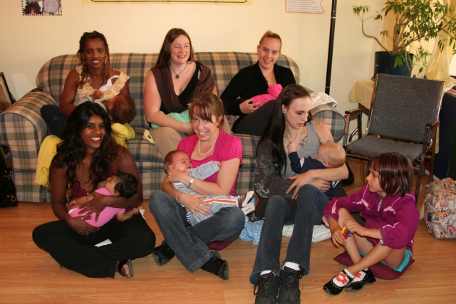 Moms get involved with breastfeeding