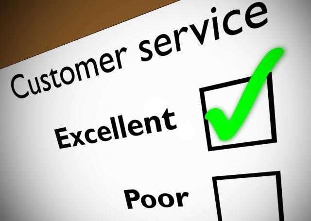 Keep visitors shopping with free customer service course