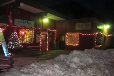 Ties announced in Greenwood Christmas light-up, residents able to vote for winners