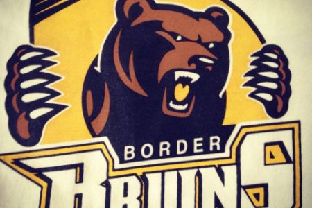 Bruins claw way to top spot in Murdoch Division