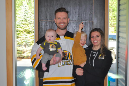 Grand Forks doctor takes over ownership of Border Bruins